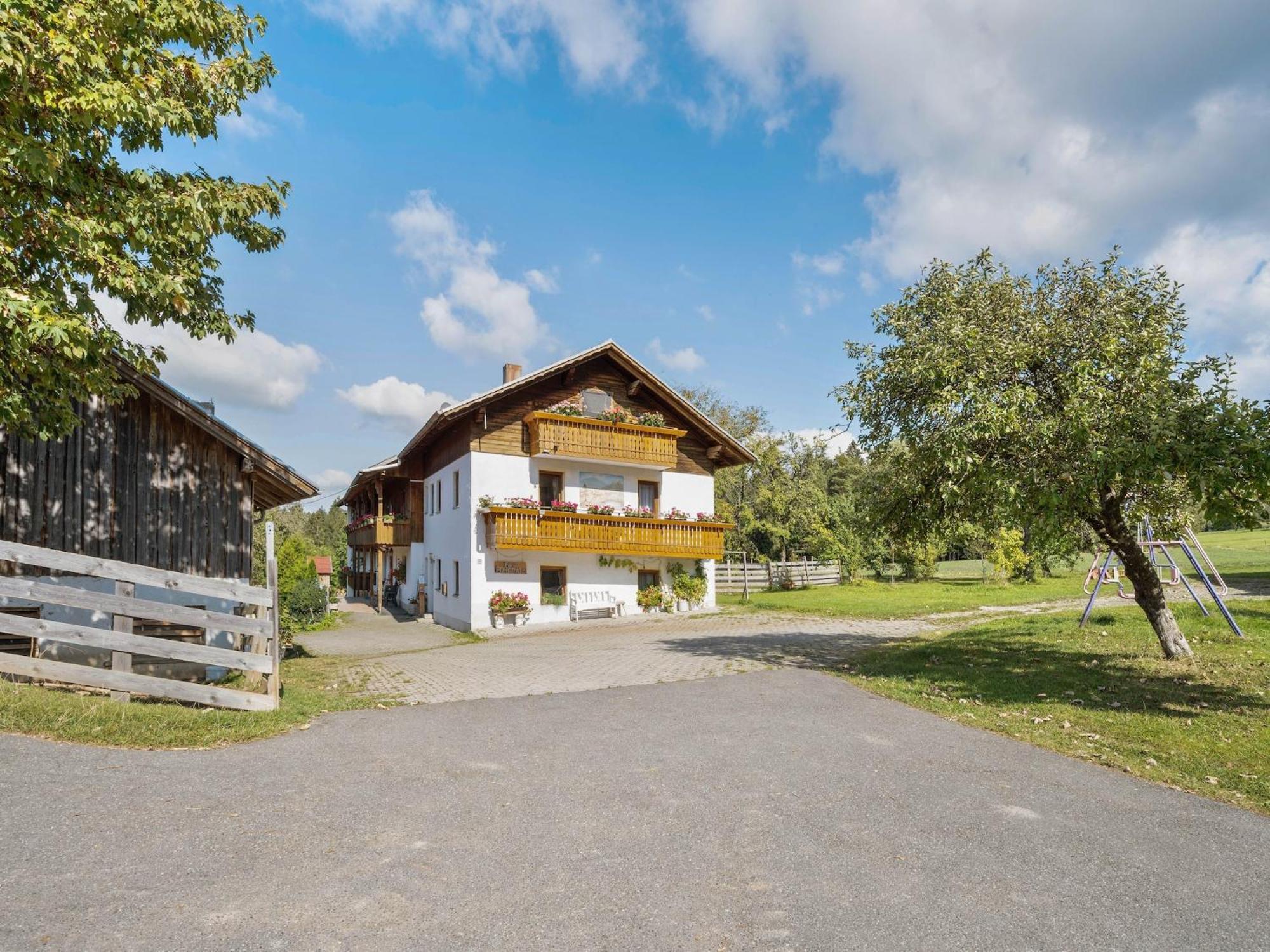 Farmhouse In Neukirchen Near Heiligen Blut Neukirchen beim Heiligen Blut Extérieur photo